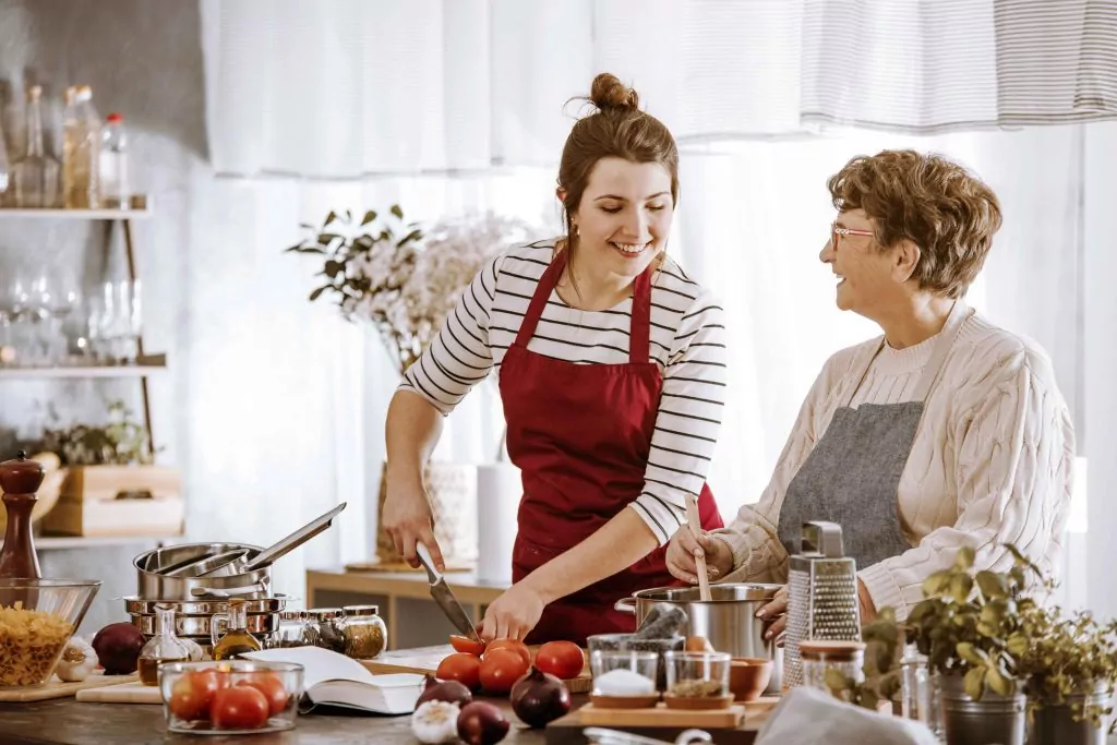 women in the kitchen